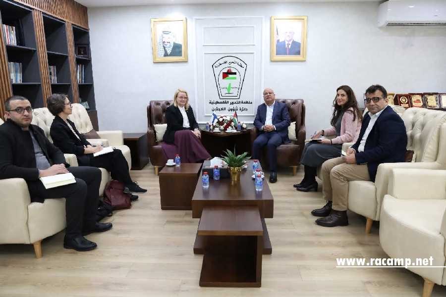 f310ce2f-1747-4a67-926b-68e1a2b0602c